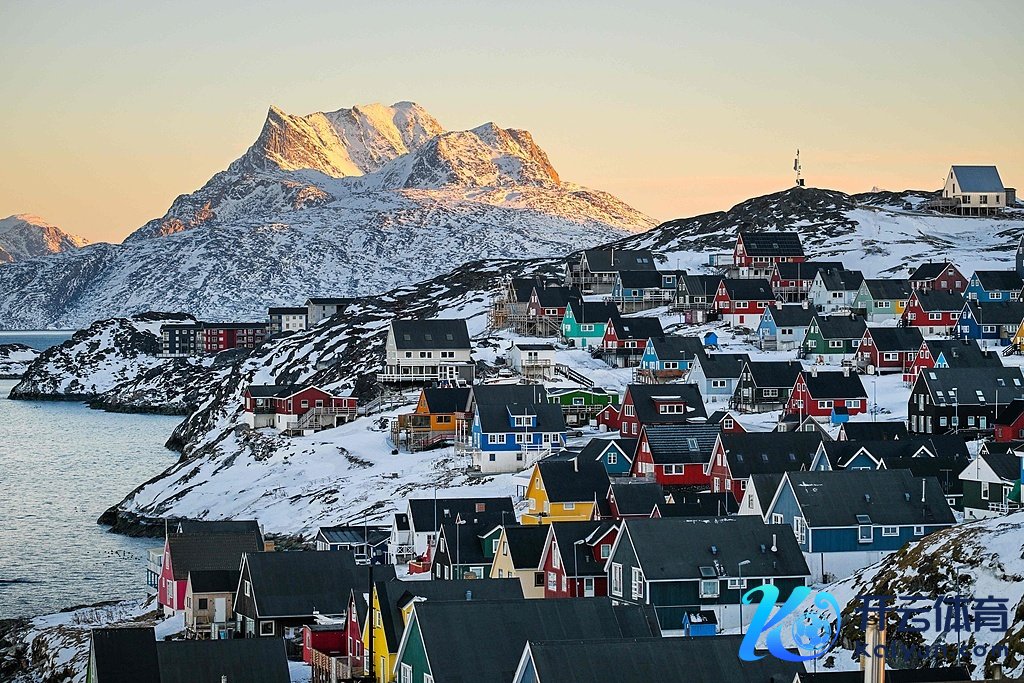 贵寓图：格陵兰岛努克，被白雪笼罩的住户区。（视觉中国）